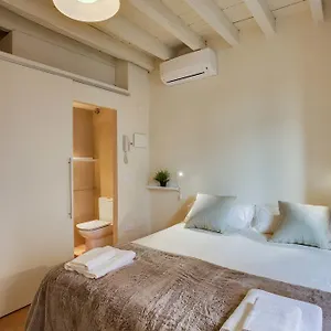 Flateli Ballesteries Apartment Gerona